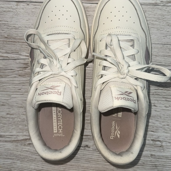 Womens Reebok Court Advance (size 8.5) - Picture 5 of 8